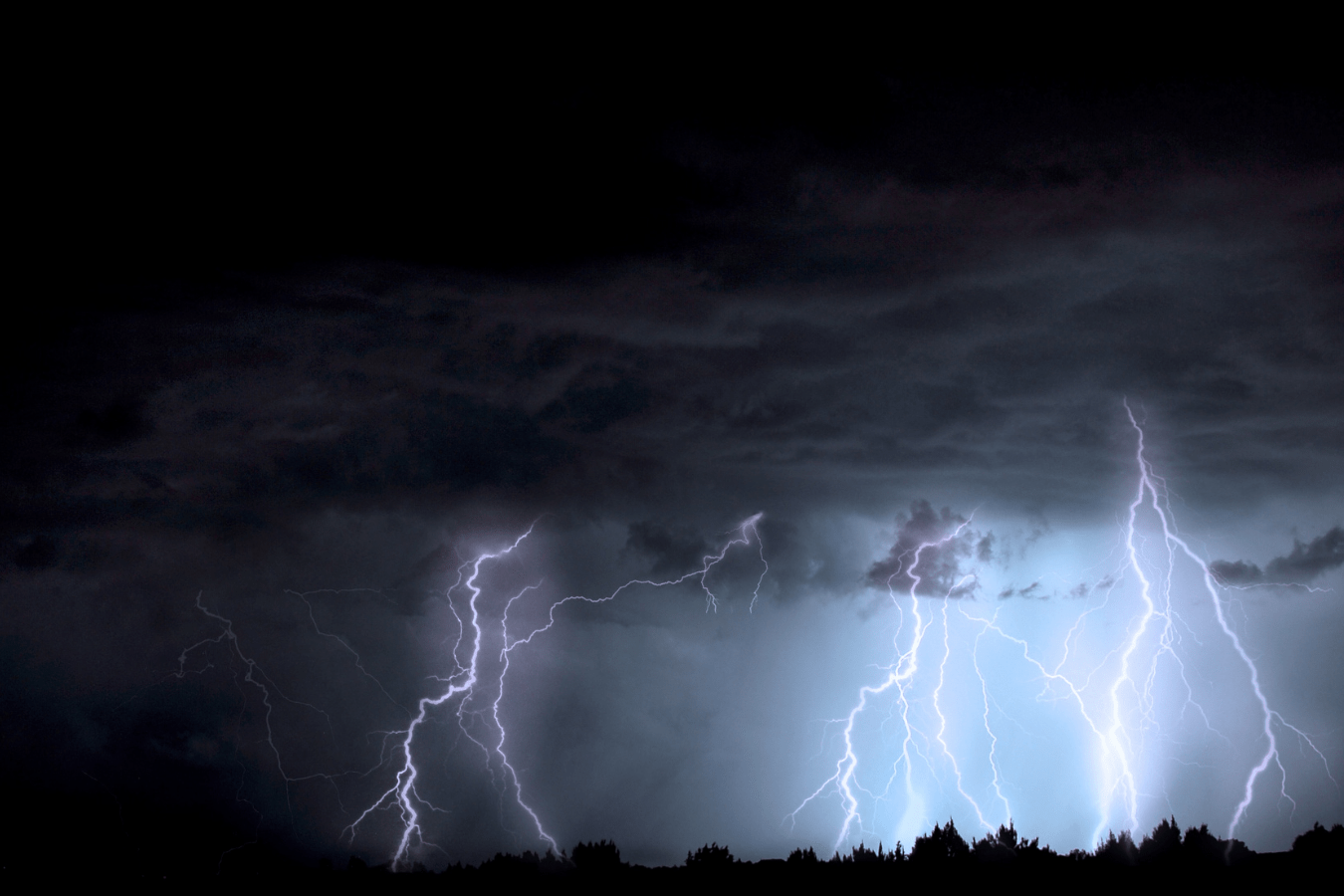 What is the Meaning of Dreams About Lightning?